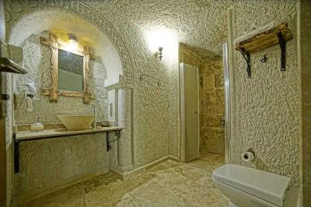 Risus Cave Suites - 77