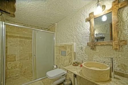 Risus Cave Suites - 78