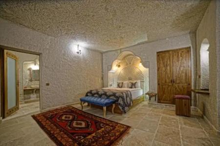 Risus Cave Suites - 108