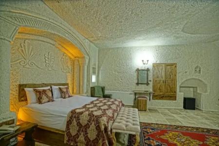 Risus Cave Suites - 73