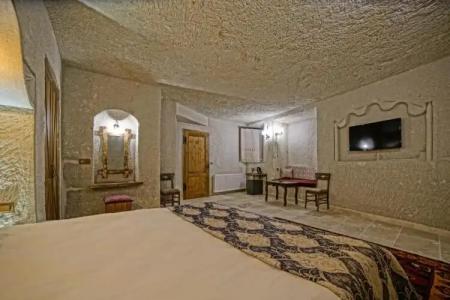 Risus Cave Suites - 107