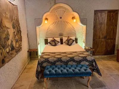 Risus Cave Suites - 99