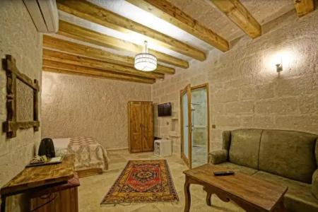 Risus Cave Suites - 125