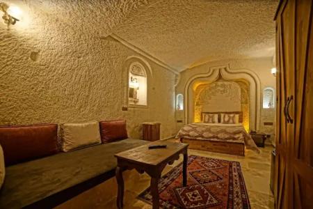 Risus Cave Suites - 72