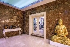 VUNI PALACE LUXURY RESORT & Beach Club & Casino, Kyrenia