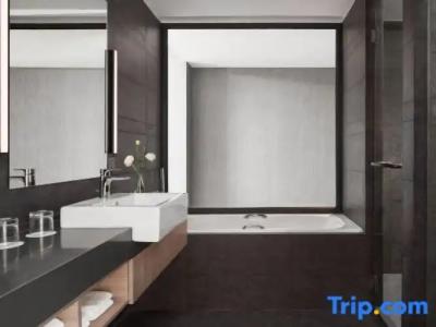 Courtyard by Marriott Phnom Penh - 54