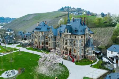 Schloss Lieser, Autograph Collection - 26