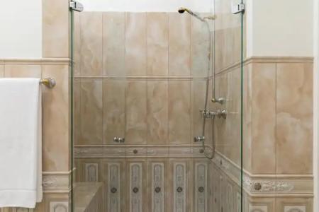 Schloss Lieser, Autograph Collection - 63