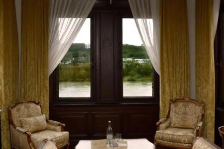 Schloss Lieser, Autograph Collection - 73