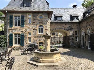 Schloss Lieser, Autograph Collection - 76