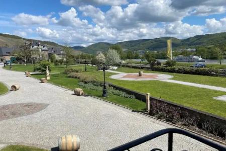 Schloss Lieser, Autograph Collection - 77