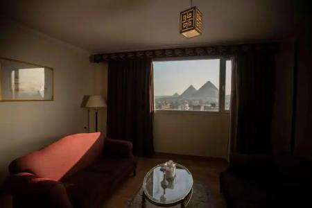 PYRAMIDS TOWER Inn - 8