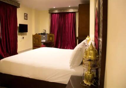 PYRAMIDS TOWER Inn - 96