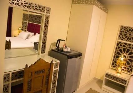 PYRAMIDS TOWER Inn - 82