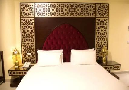 PYRAMIDS TOWER Inn - 110