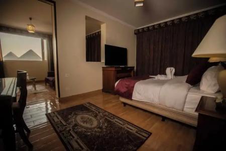 PYRAMIDS TOWER Inn - 127