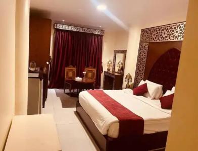 PYRAMIDS TOWER Inn - 73