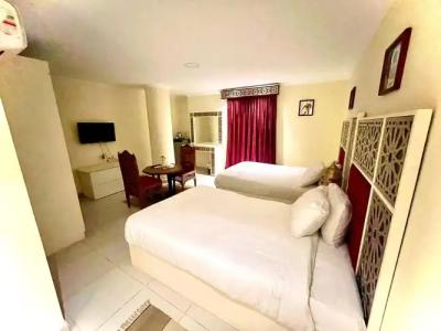 PYRAMIDS TOWER Inn - 28