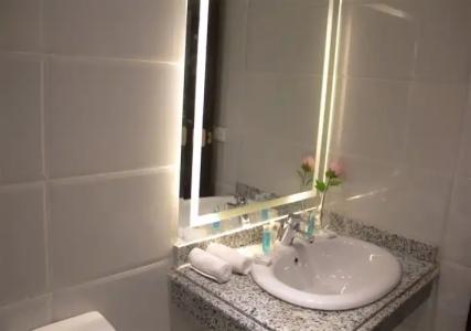 PYRAMIDS TOWER Inn - 108