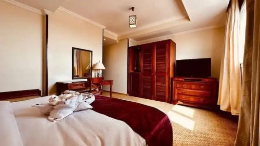 PYRAMIDS TOWER Inn - 121