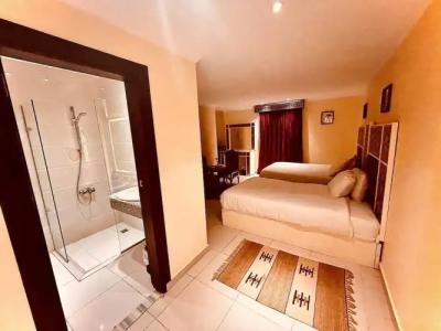 PYRAMIDS TOWER Inn - 52