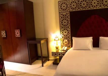 PYRAMIDS TOWER Inn - 2