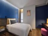 2 Bedrooms Corner Triple Suite