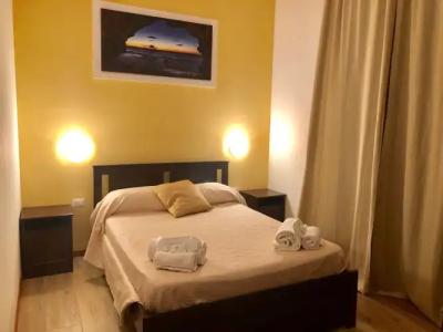 Golden Milano - 24