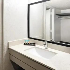 Avanti Palms Resort And Conference Center - 56