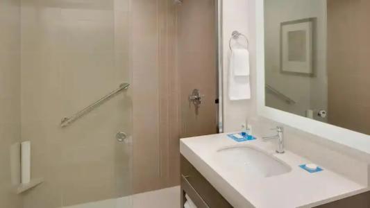 Hyatt House across from Universal Orlando Resort - 36