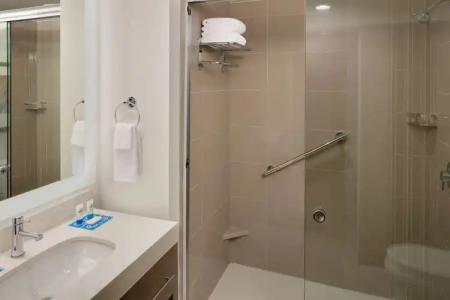 Hyatt House across from Universal Orlando Resort - 8