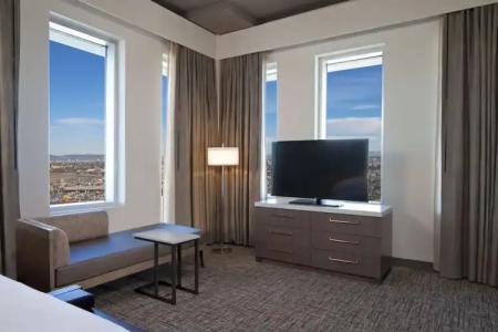 H Los Angeles, Curio Collection By Hilton - 66
