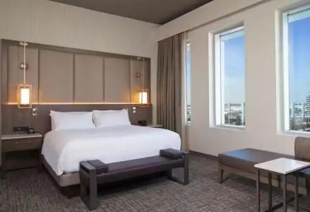 H Los Angeles, Curio Collection By Hilton - 75