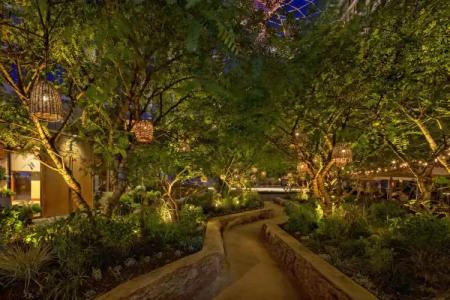 1 West Hollywood - 33