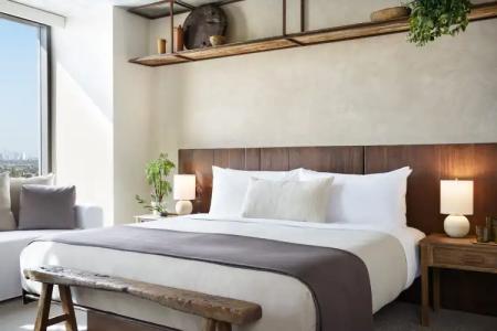 1 West Hollywood - 1