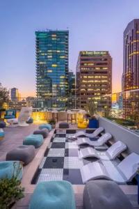 The Wayfarer Downtown LA, Tapestry Collection by Hilton - 16