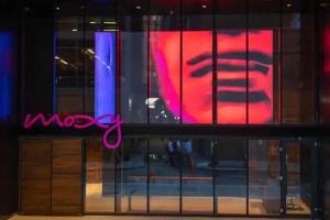 Moxy NYC Downtown Hotel
