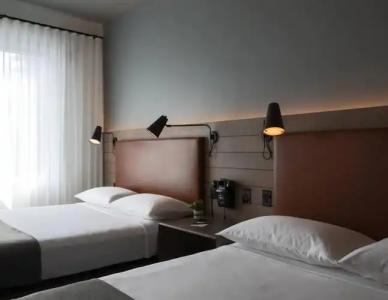 Moxy NYC Downtown - 35