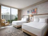 Standard Quadruple room with city view