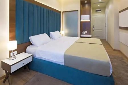 Marquise Garni - 110