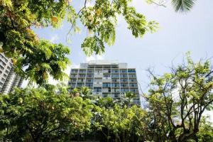 Hotel La Croix, Honolulu