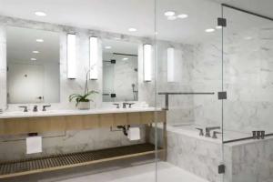 Real Select at The Ritz-Carlton Residences, Waikiki Beach, Honolulu
