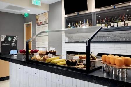 Courtyard Boston Downtown/North Station - 9