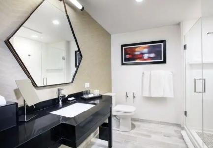 Courtyard Boston Downtown/North Station - 8