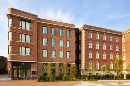 The Whitney Boston - 18