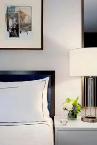 The Whitney Boston - 47