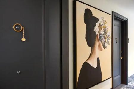 The Whitney Boston - 20