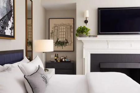 The Whitney Boston - 22