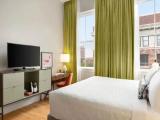 Standard Double room with city view