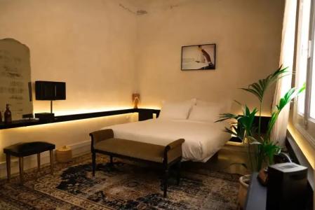 Shila Athens - 99